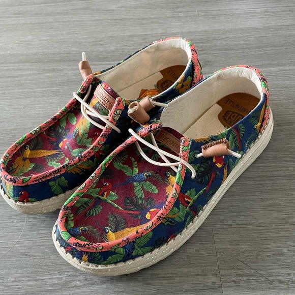Women’s Hey Dude Wendy Margaritaville Print Shoes - Picture 1 of 8